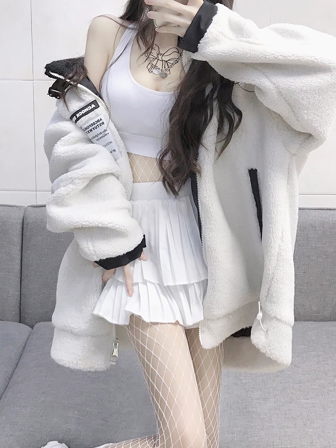 超嫩的超短裙白网袜膝盖粉红小姐姐-希音出海