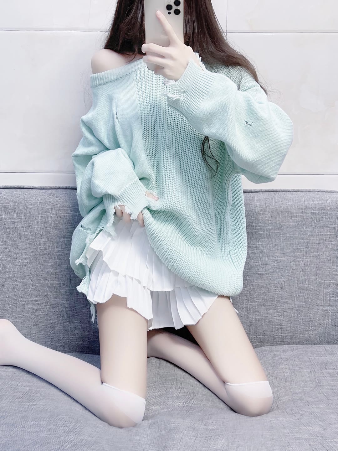 露肩破洞毛衣的白丝超透肉小姐姐-希音出海
