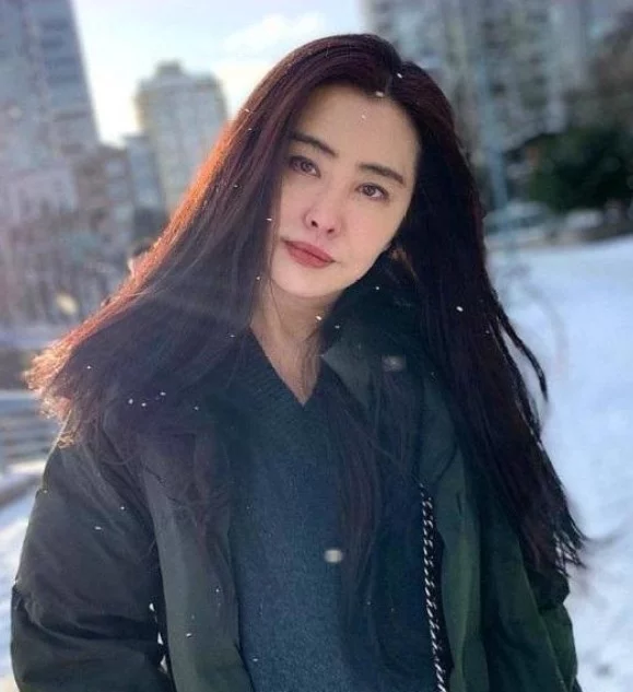 “山寨版王祖贤”：只有17岁，街头卖鱼走红，赚钱补贴家用-希音出海